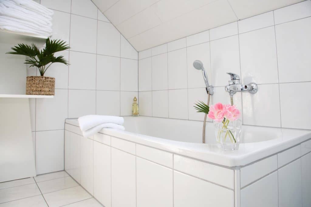 Are Tub Liners Worth the Money in New Orleans?