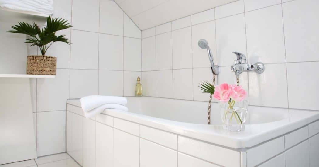 White bathtub in a New Orleans bathroom